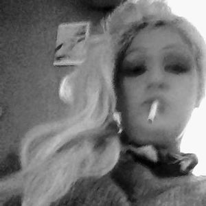 Meet your Posher, Justina